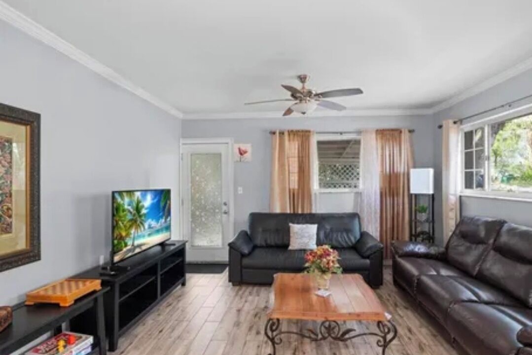 Photo of Livingroom in Temple Crest