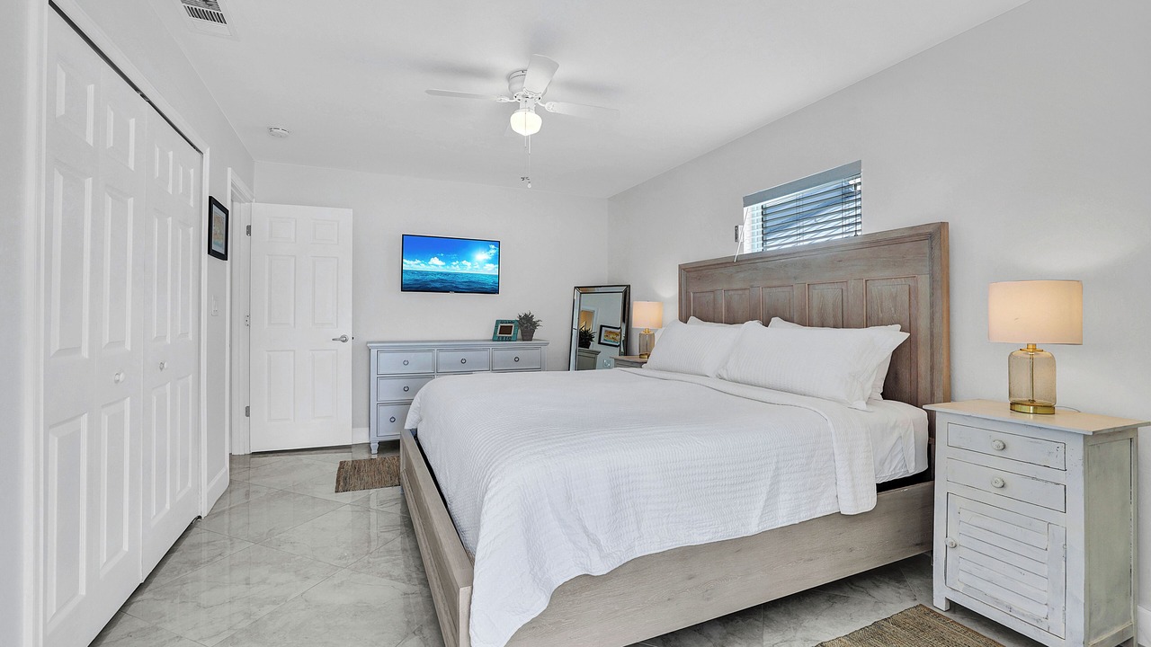 Photo of Bedroom in Naples Park