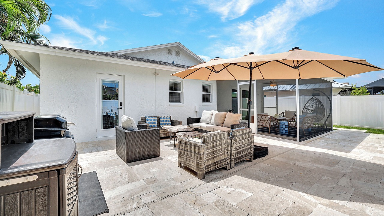 Photo of Patio Balcony in Naples Park