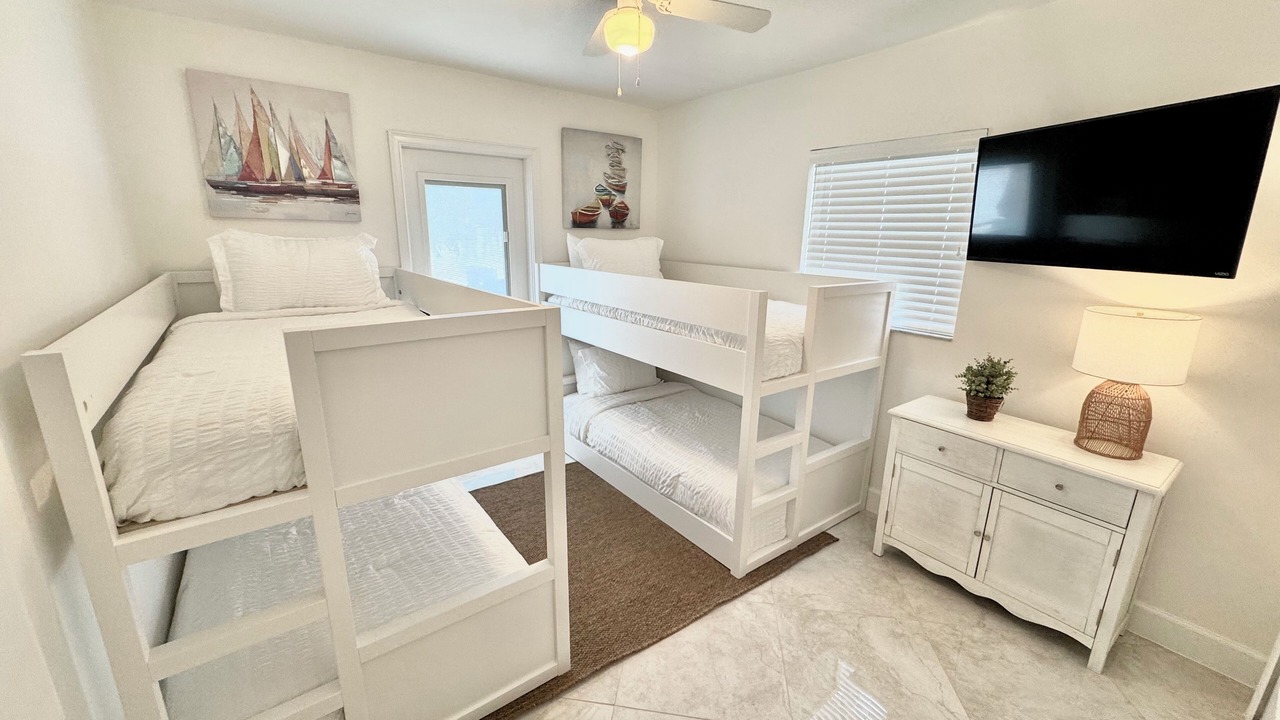 Photo of Bedroom in Naples Park