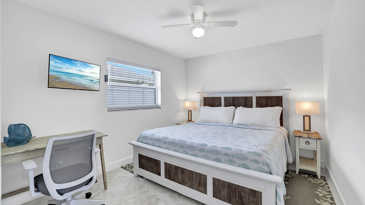 Photo of Bedroom in Naples Park
