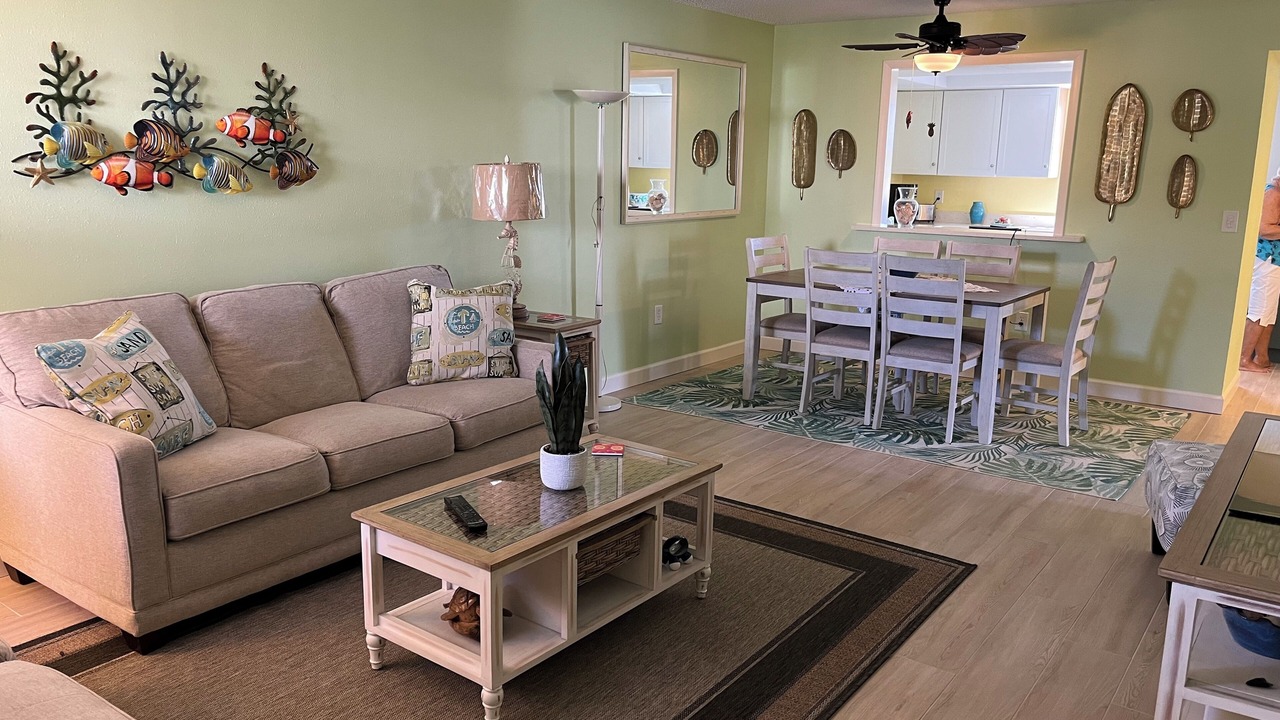 Photo of Livingroom in Englewood South