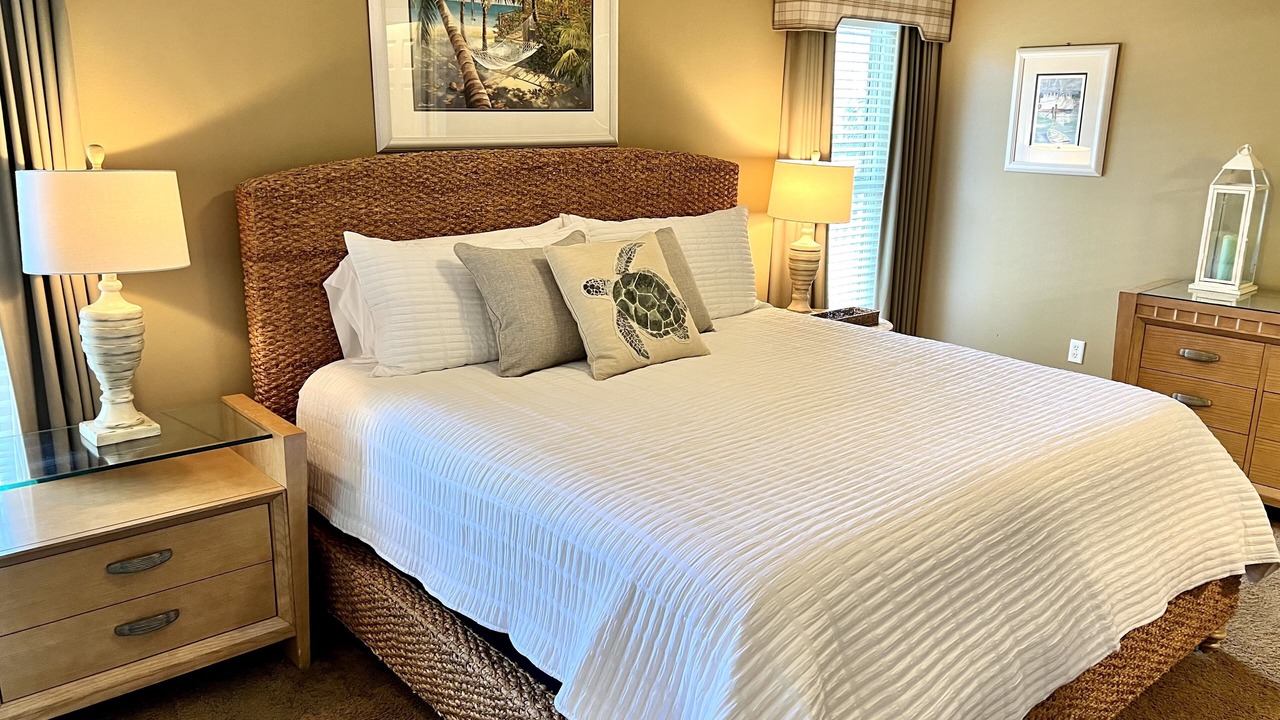 Photo of Bedroom in Miramar Beach