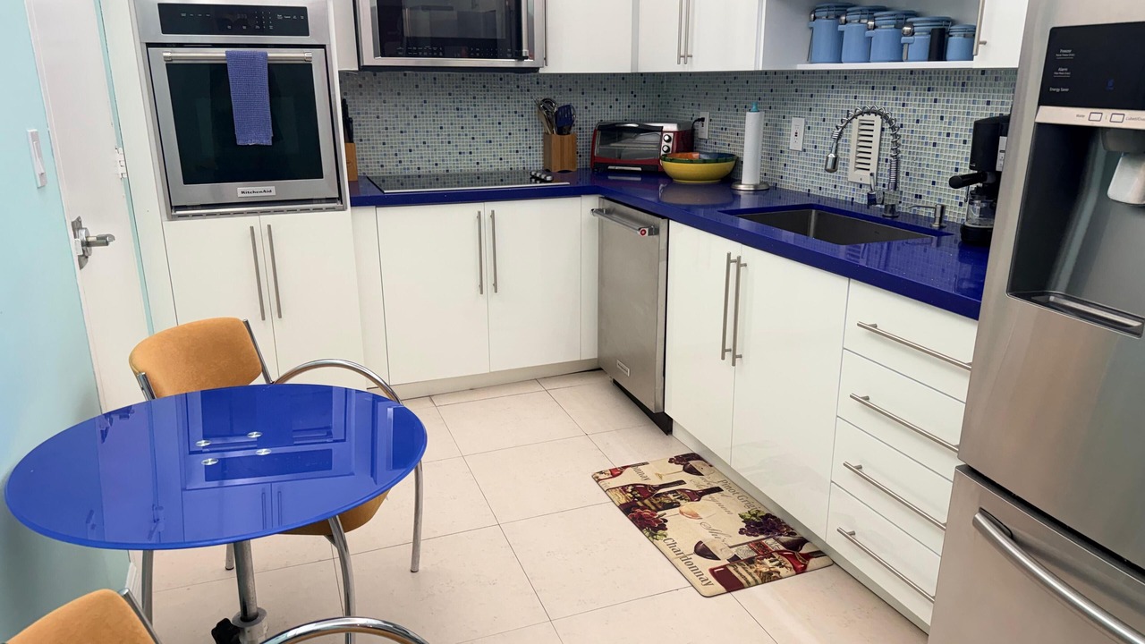 Photo of Kitchen in Hollywood South Central Beach