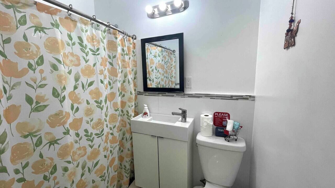 Photo of Bathroom in Little Havana