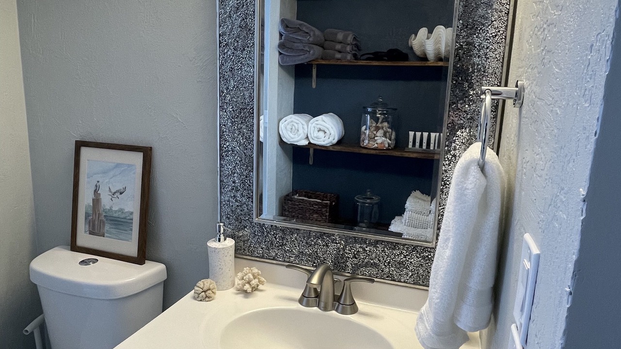 Photo of Bathroom in Harbor Oaks