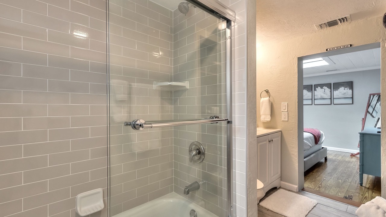 Photo of Bathroom in Harbor Oaks