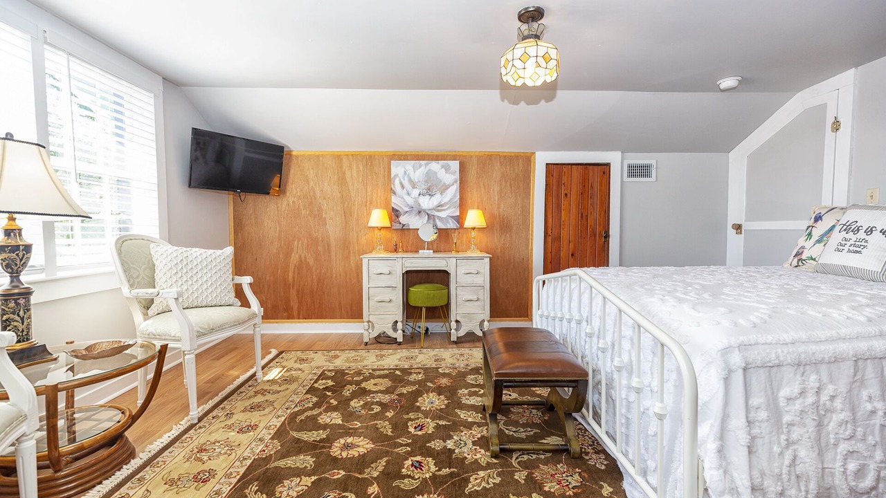 Photo of Bedroom in Bainbridge
