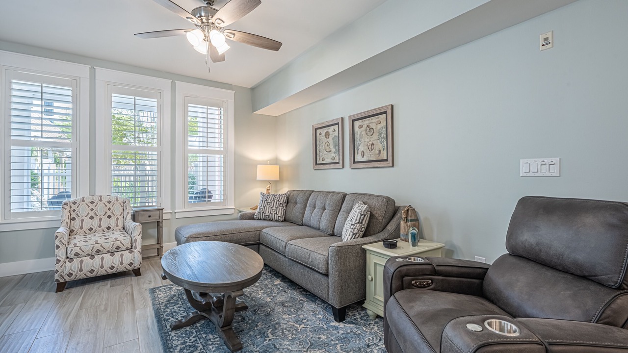 Photo of Livingroom in Baytowne Wharf