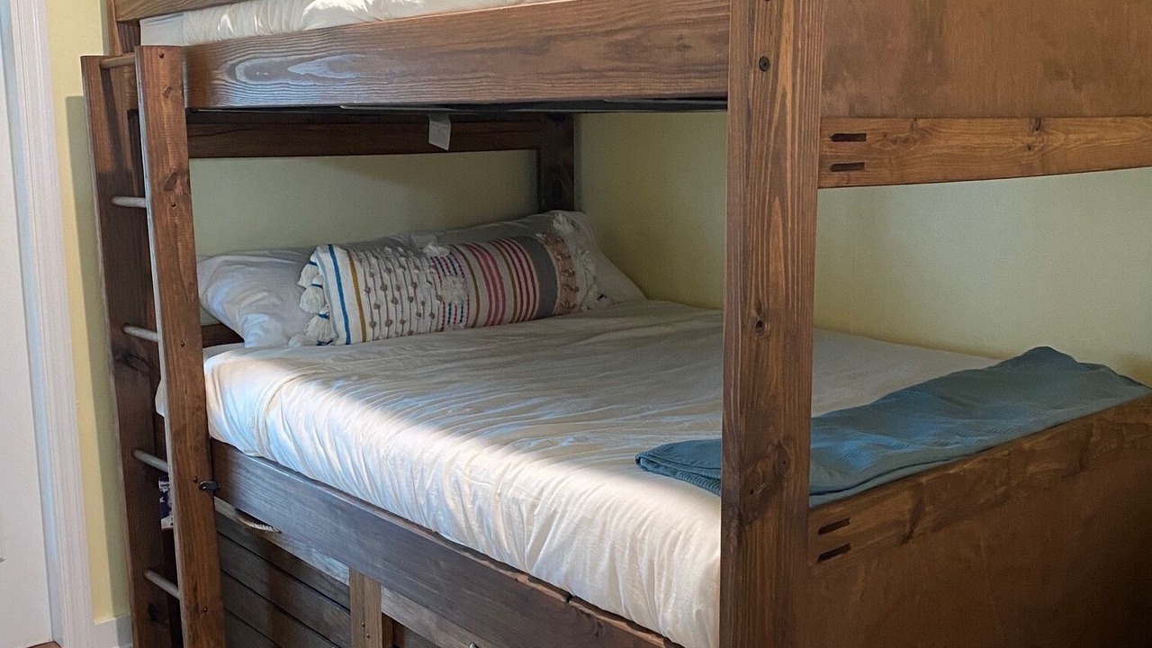 Photo of Bedroom in Eastpoint