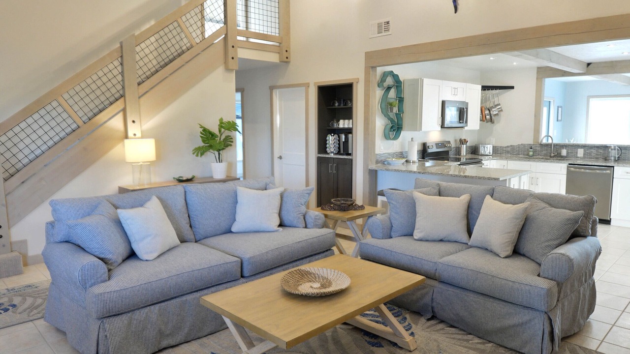 Photo of Livingroom in Lower Grand Lagoon