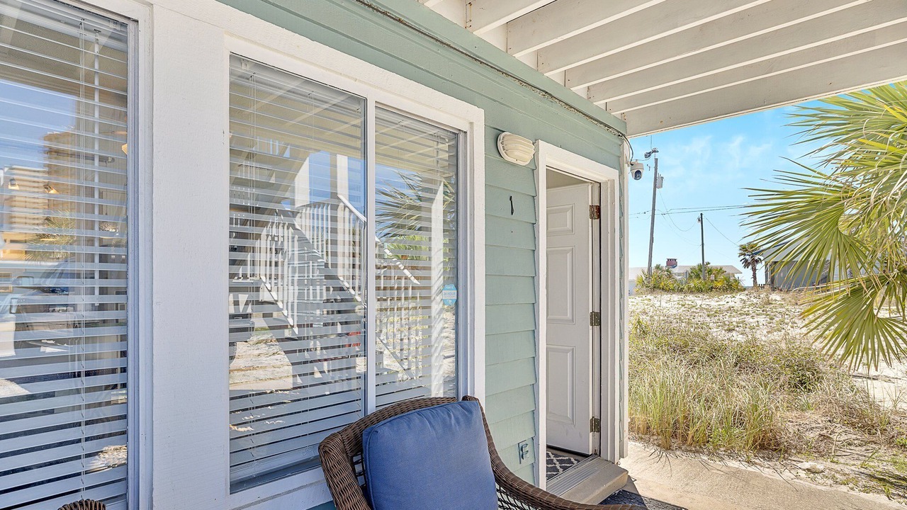 Photo of Patio Balcony in Lower Grand Lagoon