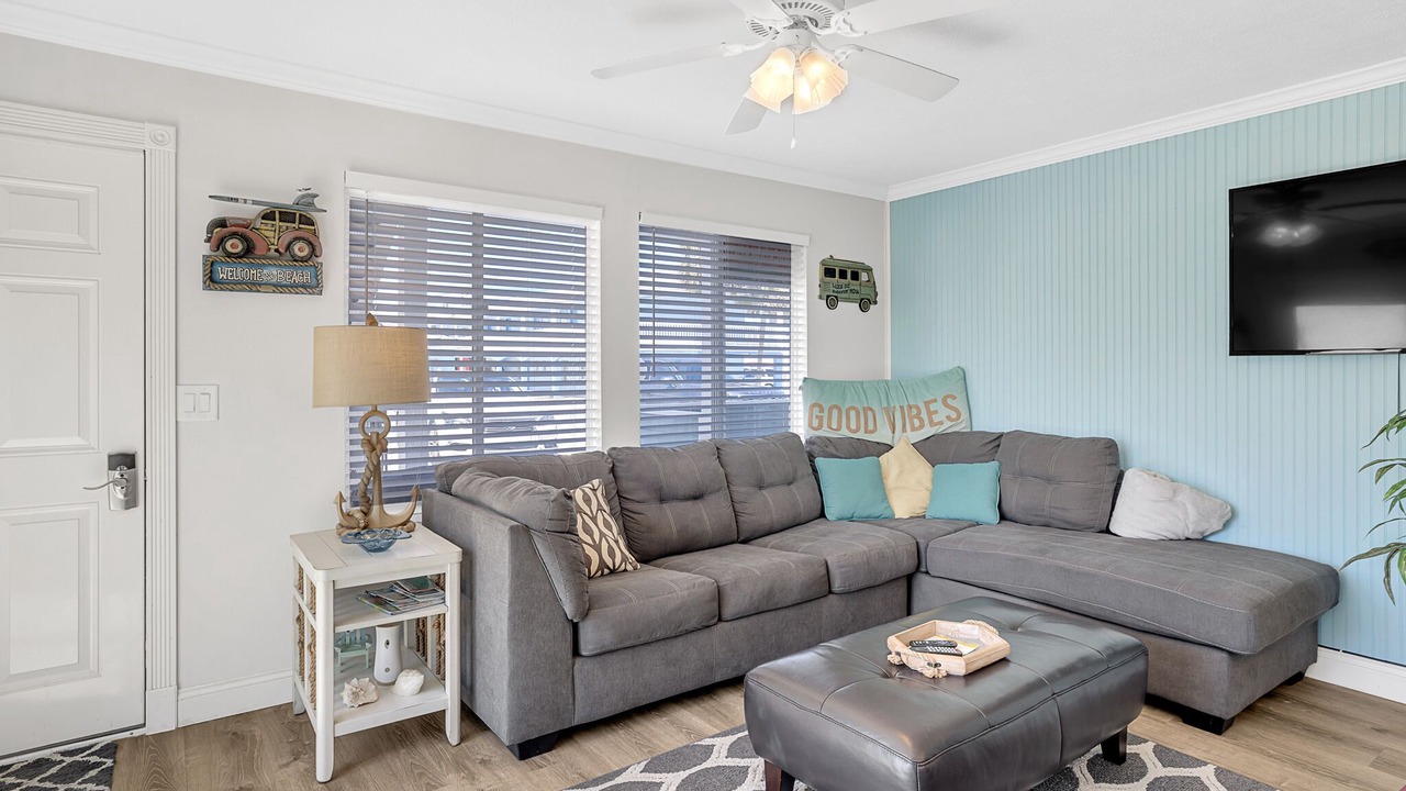 Photo of Livingroom in Lower Grand Lagoon