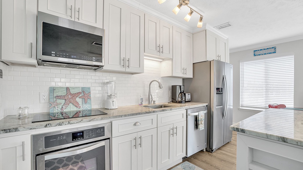 Photo of Kitchen in Lower Grand Lagoon