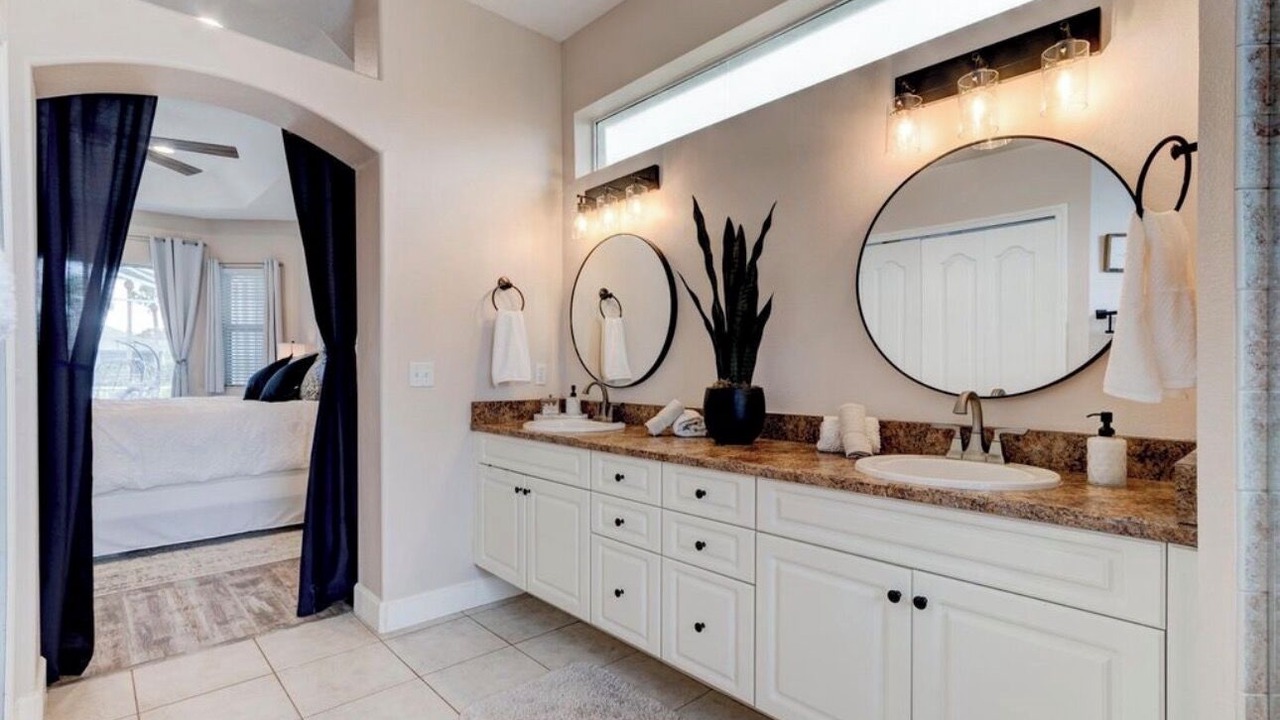 Photo of Bathroom in Port Orange
