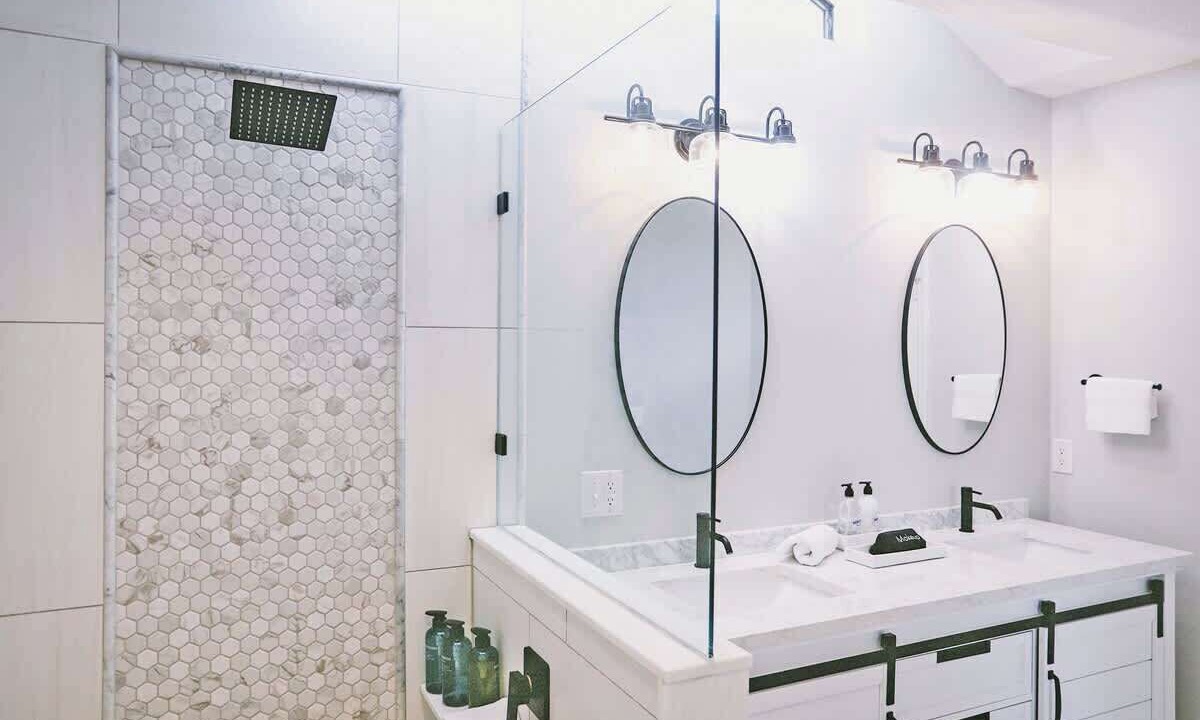 Photo of Bathroom in Jacksonville Beach
