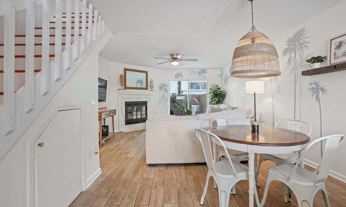 Photo of Livingroom in Jacksonville Beach
