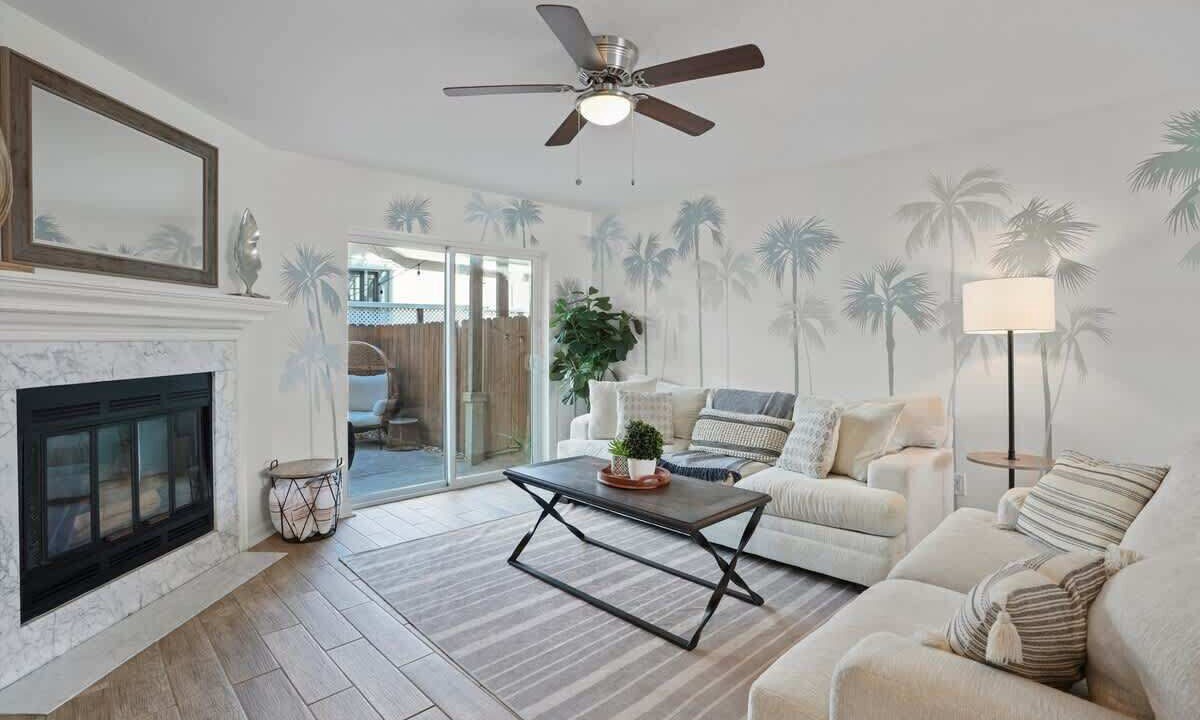 Photo of Livingroom in Jacksonville Beach