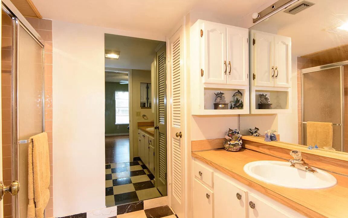 Photo of Bathroom in Florida North Atlantic Coast