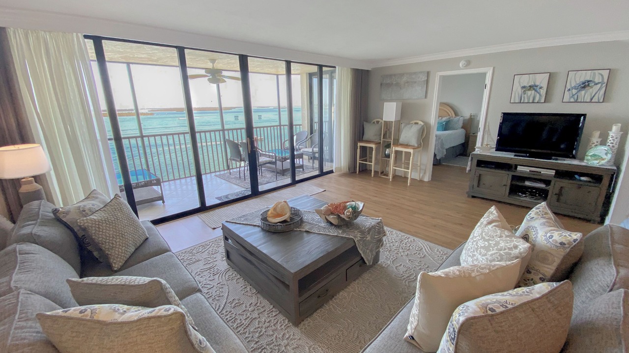 Photo of Livingroom in Punta Rassa