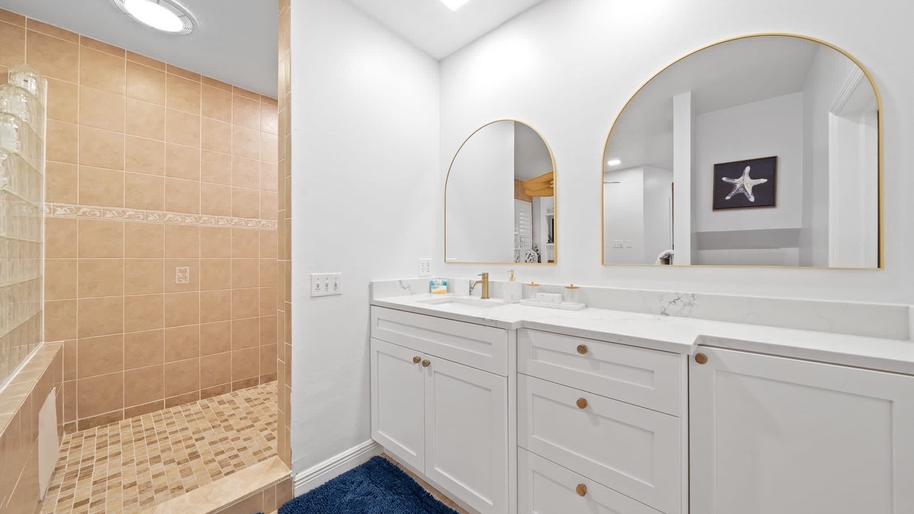 Photo of Bathroom in Harborview