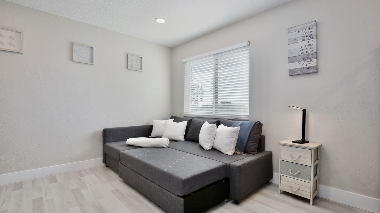 Photo of Livingroom in New Smyrna Beach