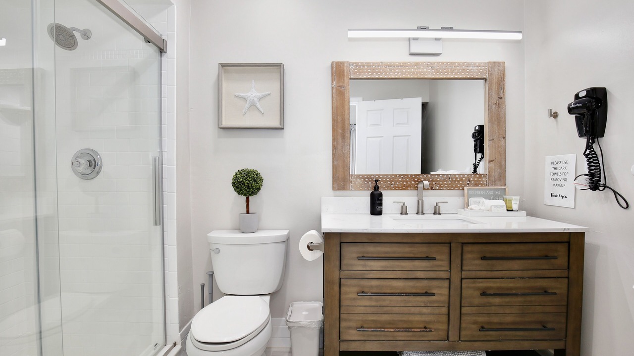 Photo of Bathroom in New Smyrna Beach