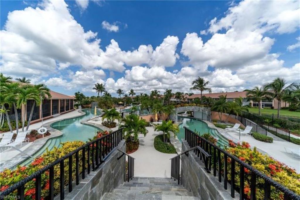 Photo of Outdoor in Naples