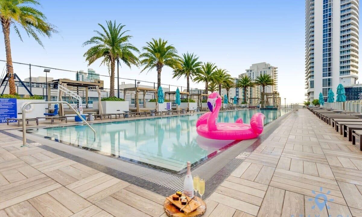Photo of Outdoor in Hollywood South Central Beach