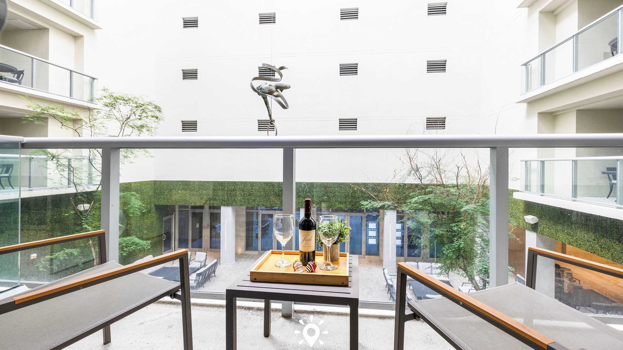Photo of Patio Balcony in Hollywood