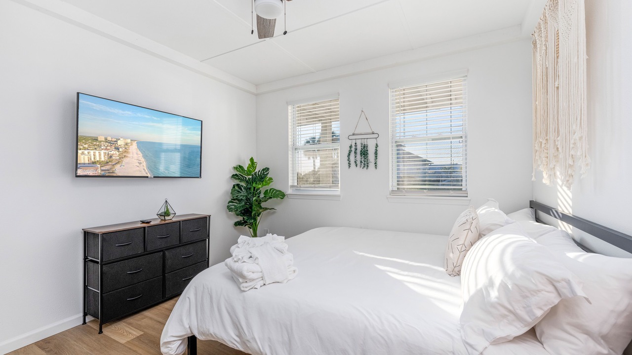 Photo of Bedroom in Biltmore Beach