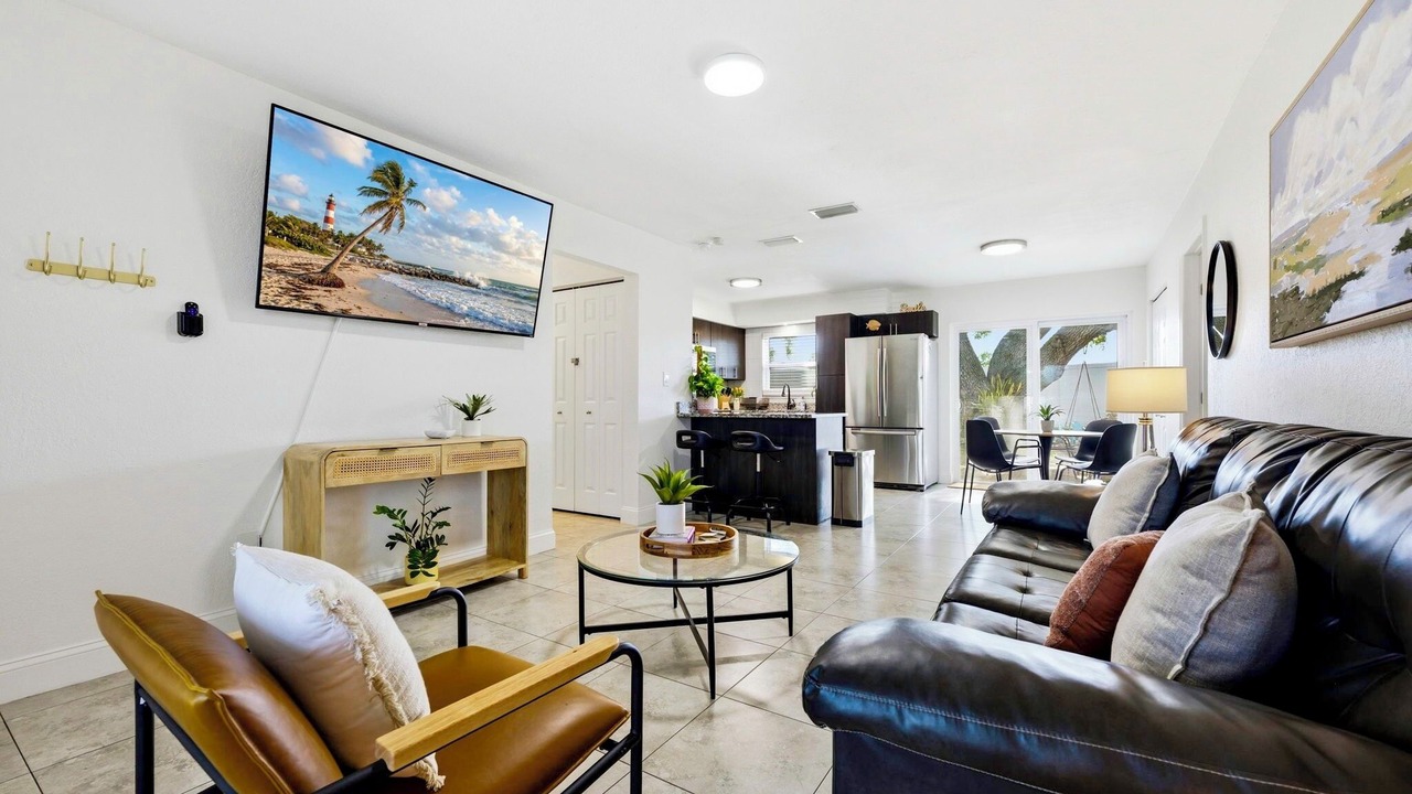 Photo of Livingroom in Greater Palm River Point CDC