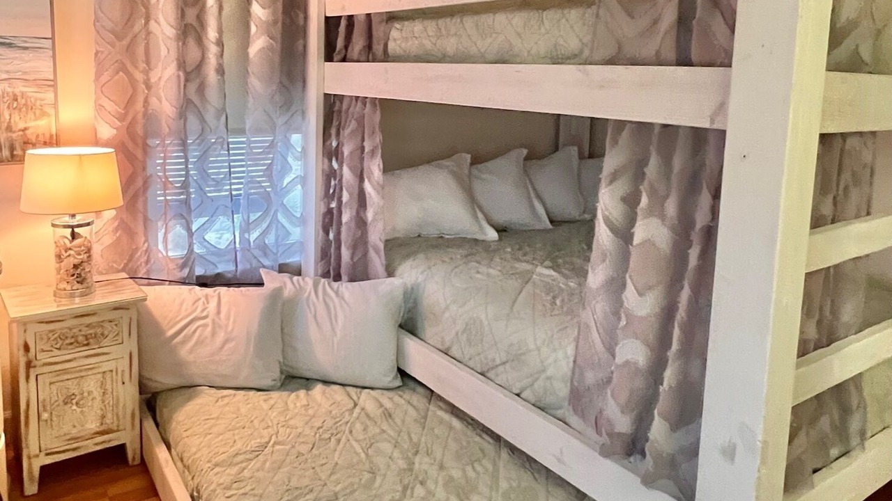Photo of Bedroom in Pensacola Beach