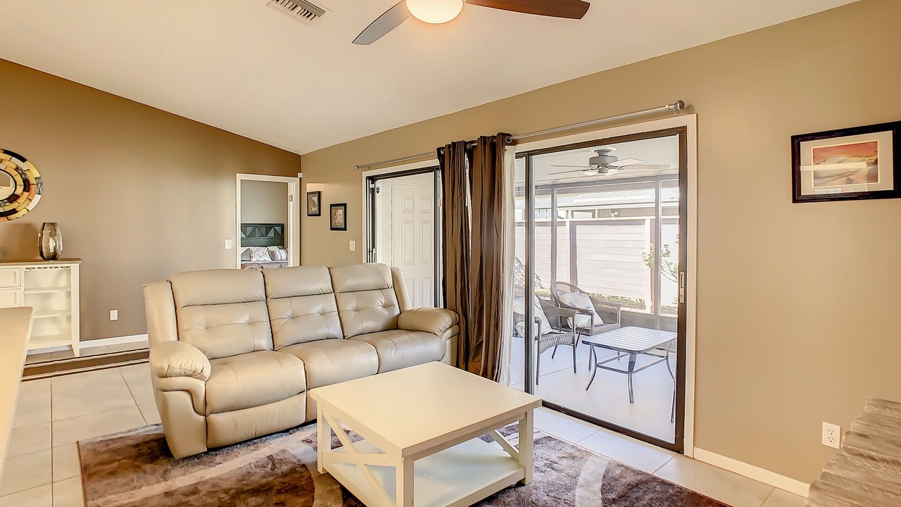 Photo of Livingroom in Tarpon Springs