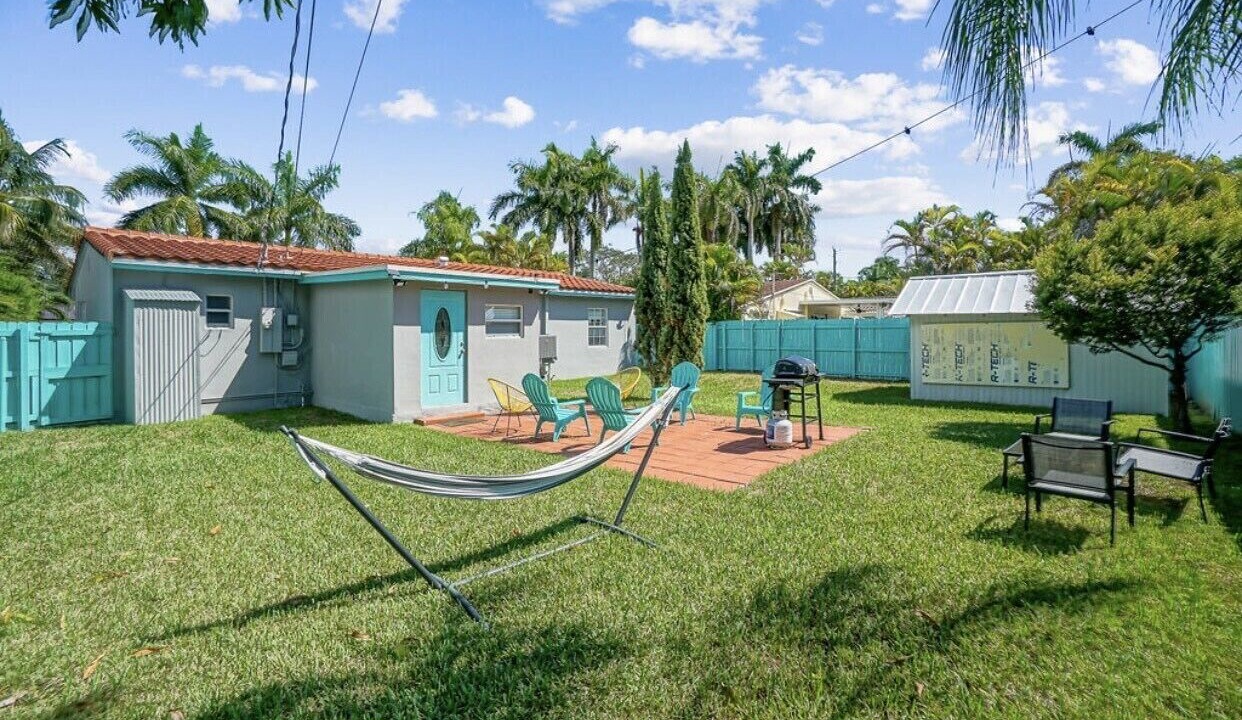 Photo of Outdoor in Hallandale Beach