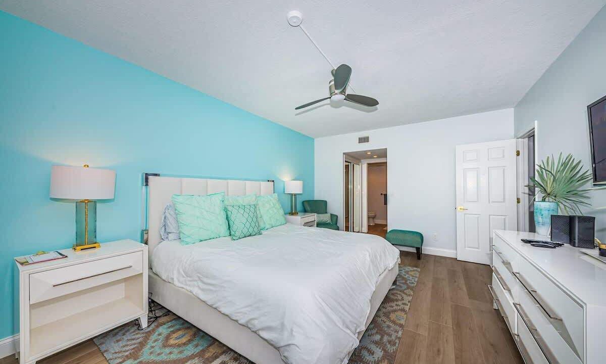 Photo of Bedroom in North Redington Beach