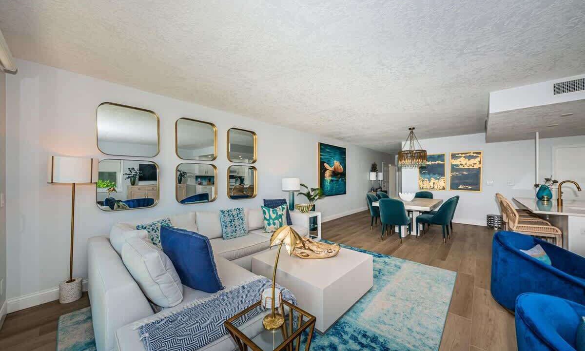 Photo of Livingroom in North Redington Beach