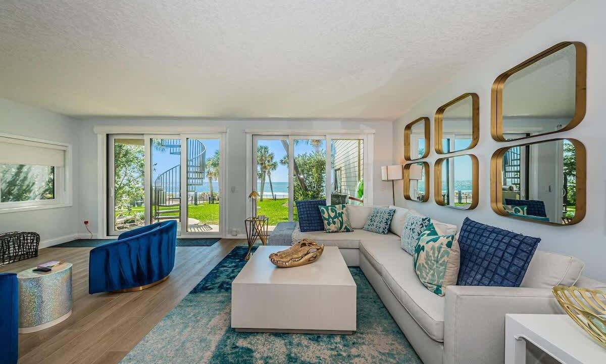Photo of Livingroom in North Redington Beach