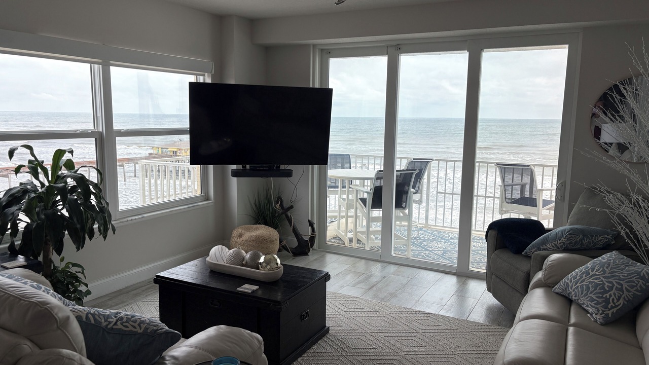 Photo of Livingroom in Daytona Beach Shores