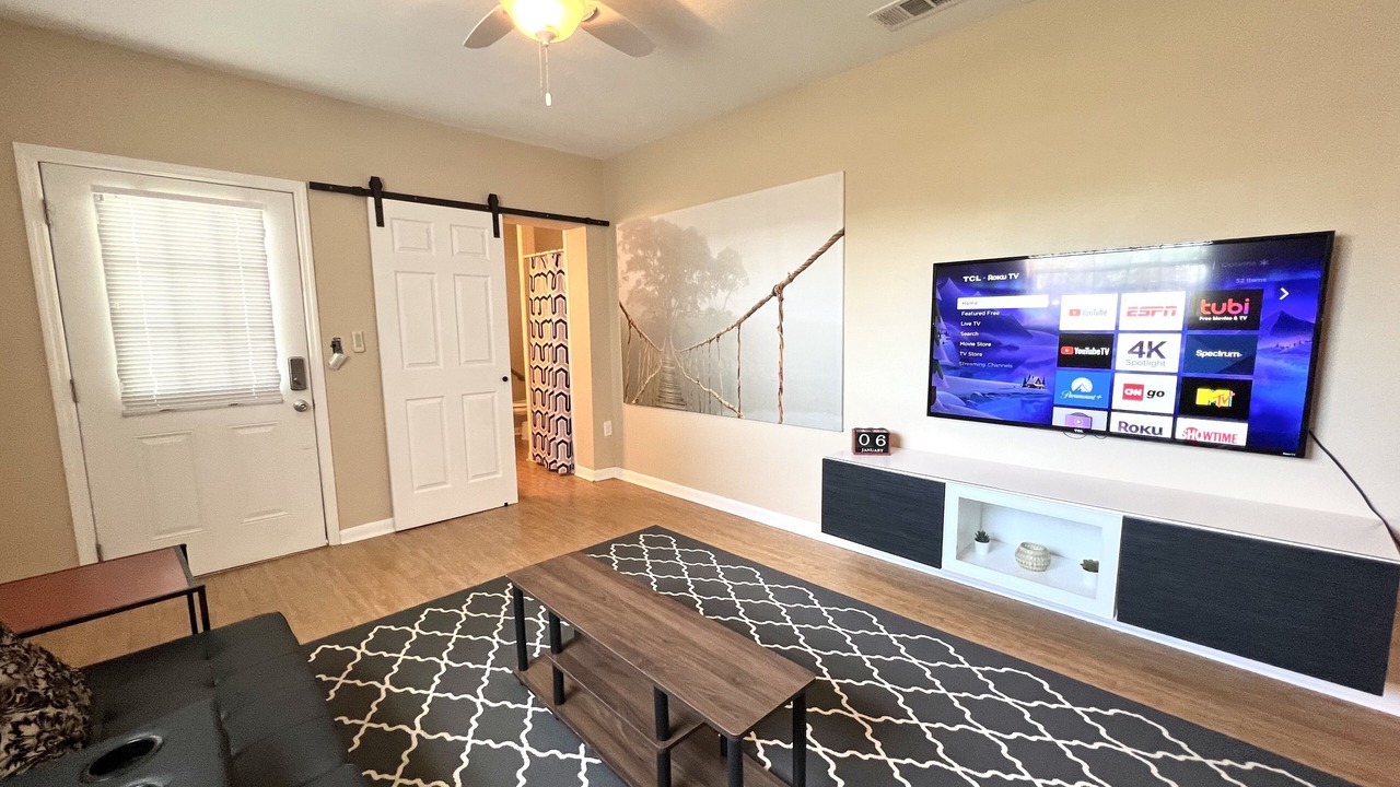 Photo of Livingroom in Winter Haven