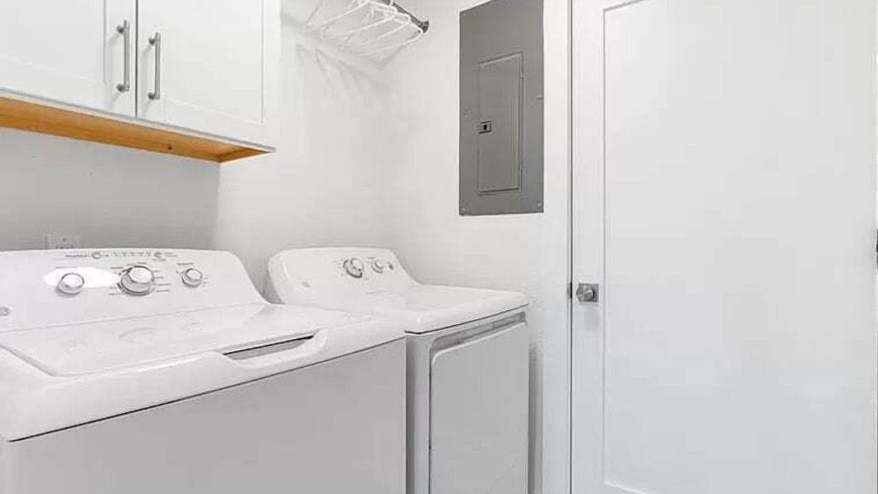 Photo of Bedroom in Vanderbilt Beach