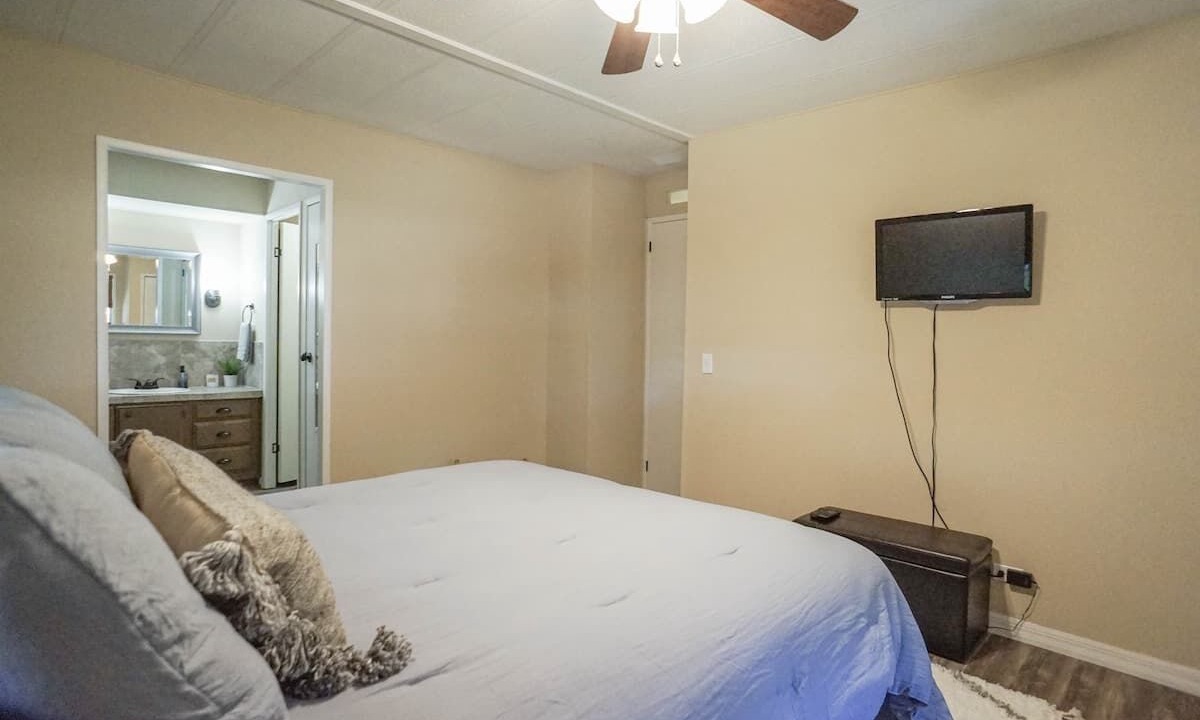 Photo of Bedroom in The Villages