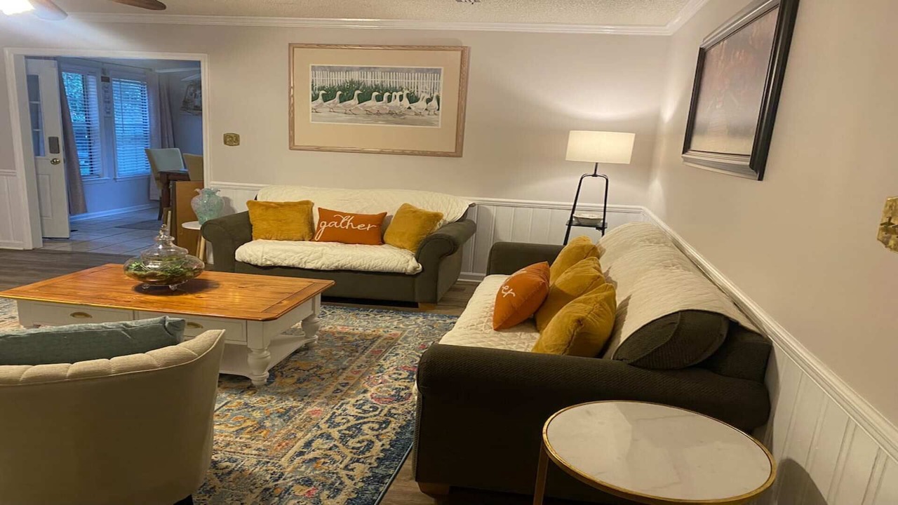 Photo of Livingroom in Valdosta