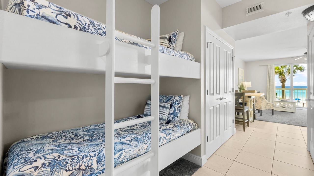 Photo of Bedroom in Miramar Beach