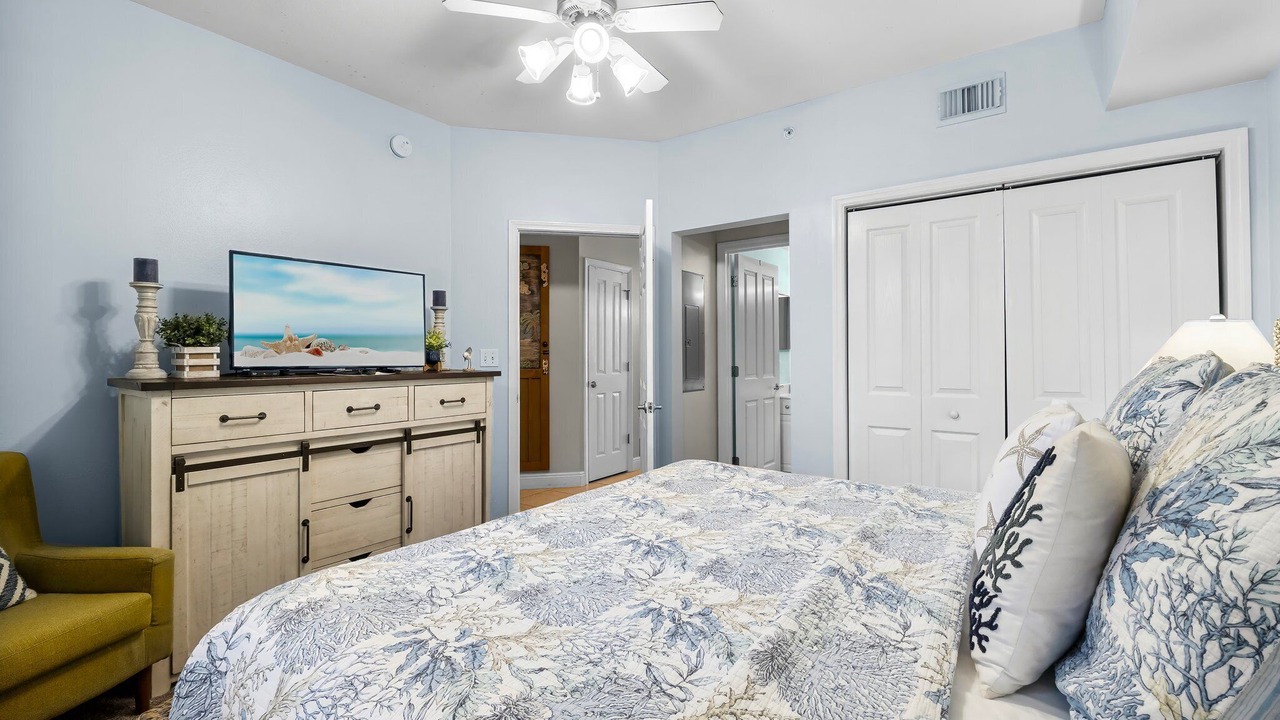 Photo of Bedroom in Miramar Beach