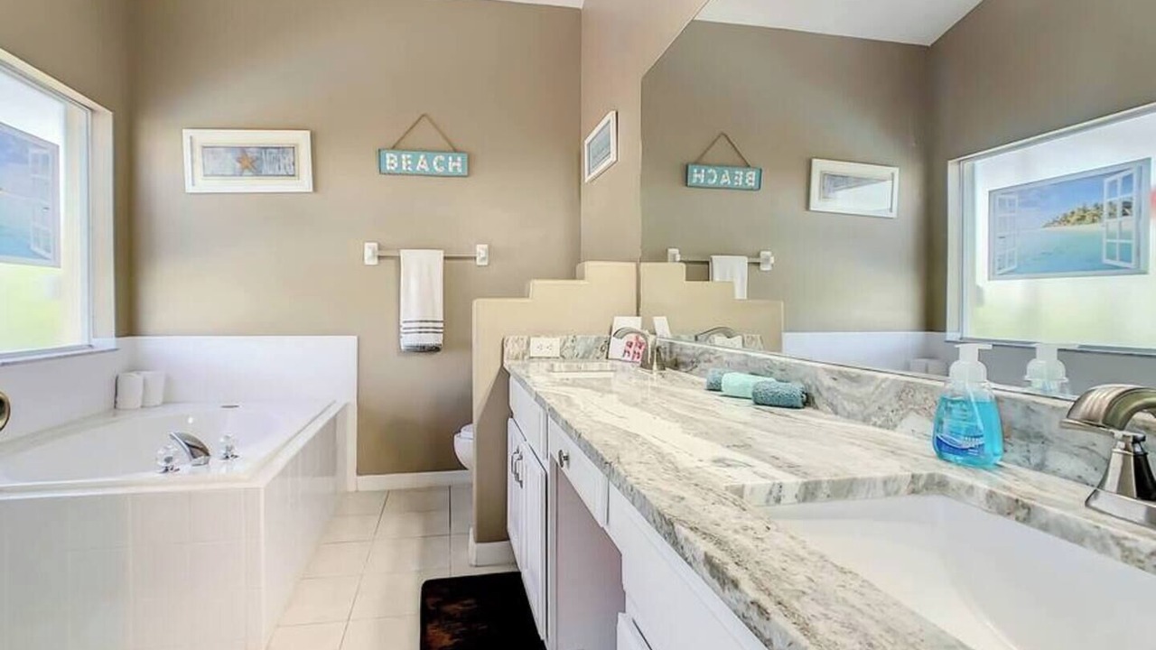 Photo of Bathroom in Four Corners