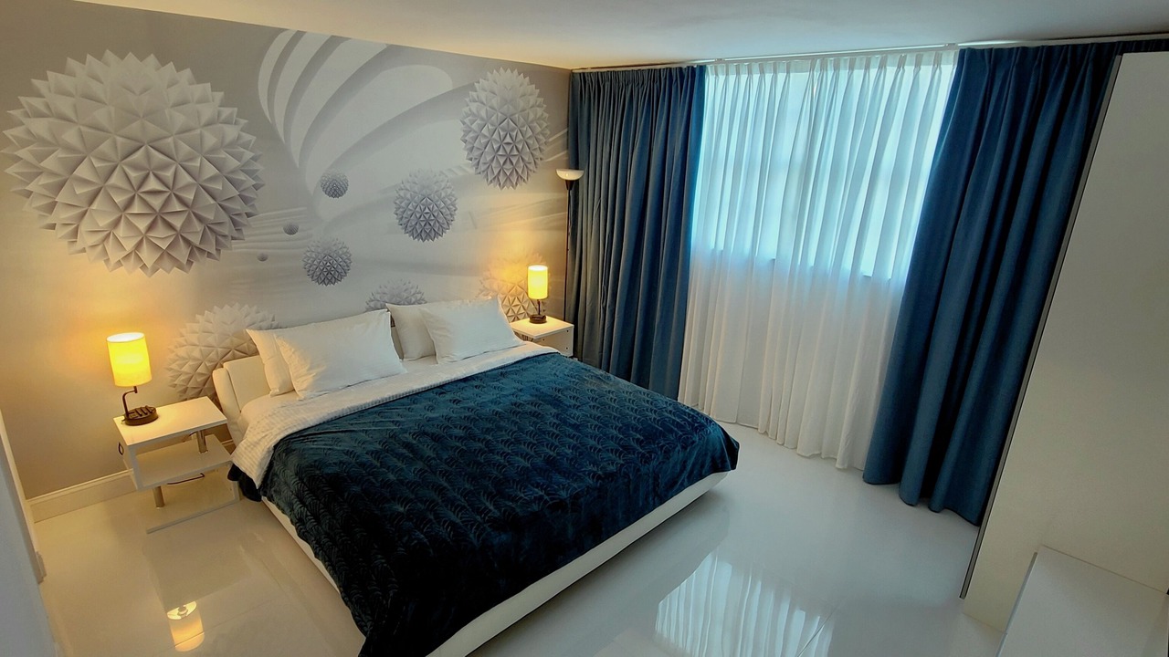 Photo of Bedroom in Hollywood South Central Beach