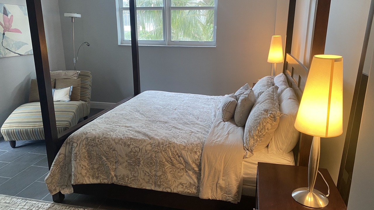 Photo of Bedroom in Hollywood South Central Beach