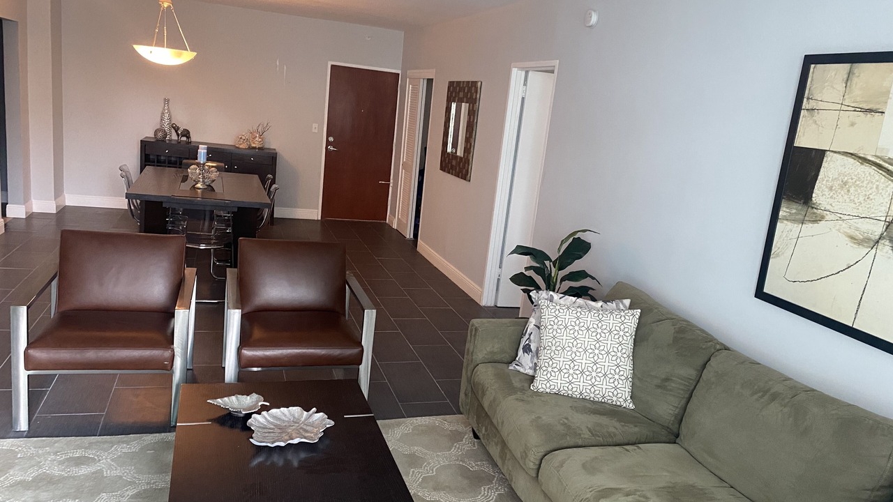 Photo of Livingroom in Hollywood South Central Beach