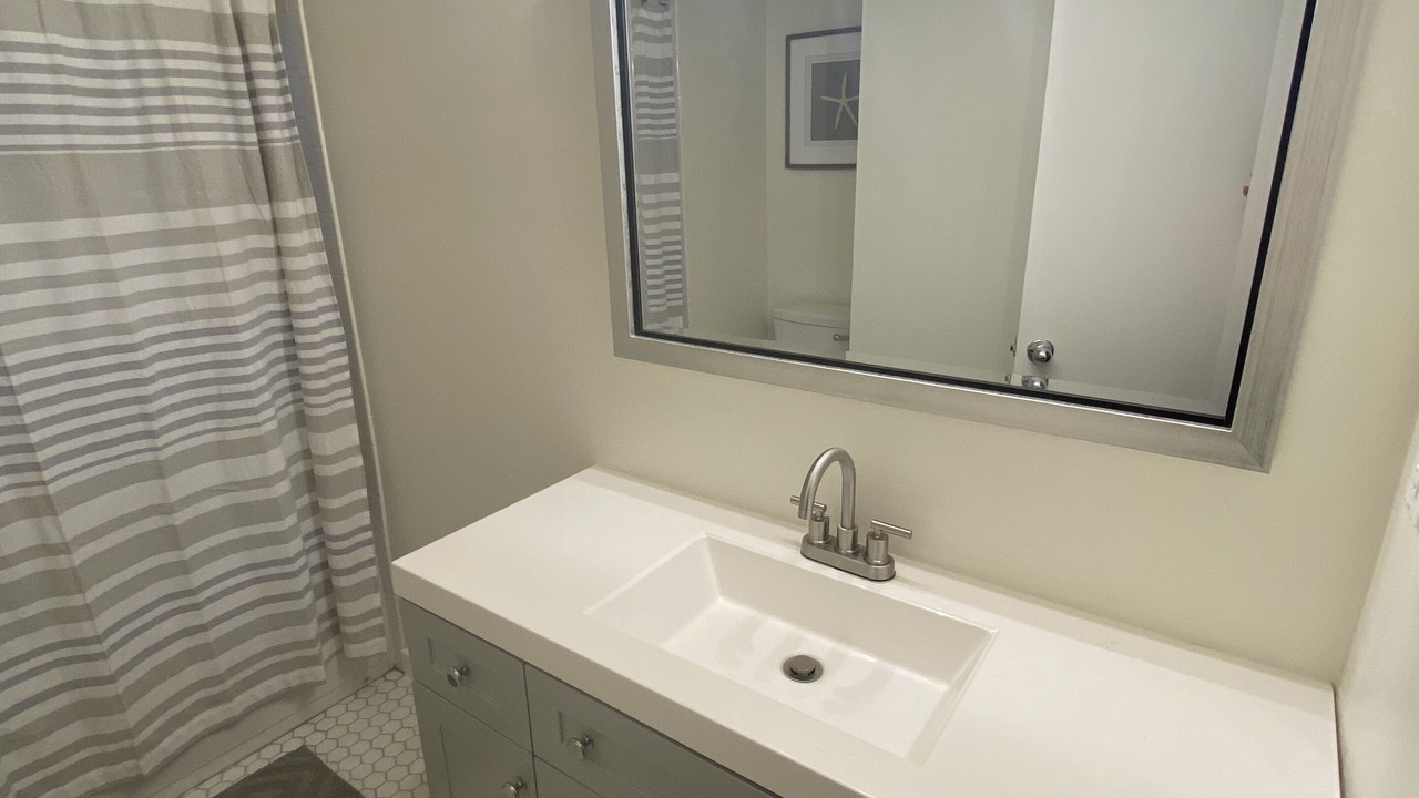 Photo of Bathroom in Cedar Key